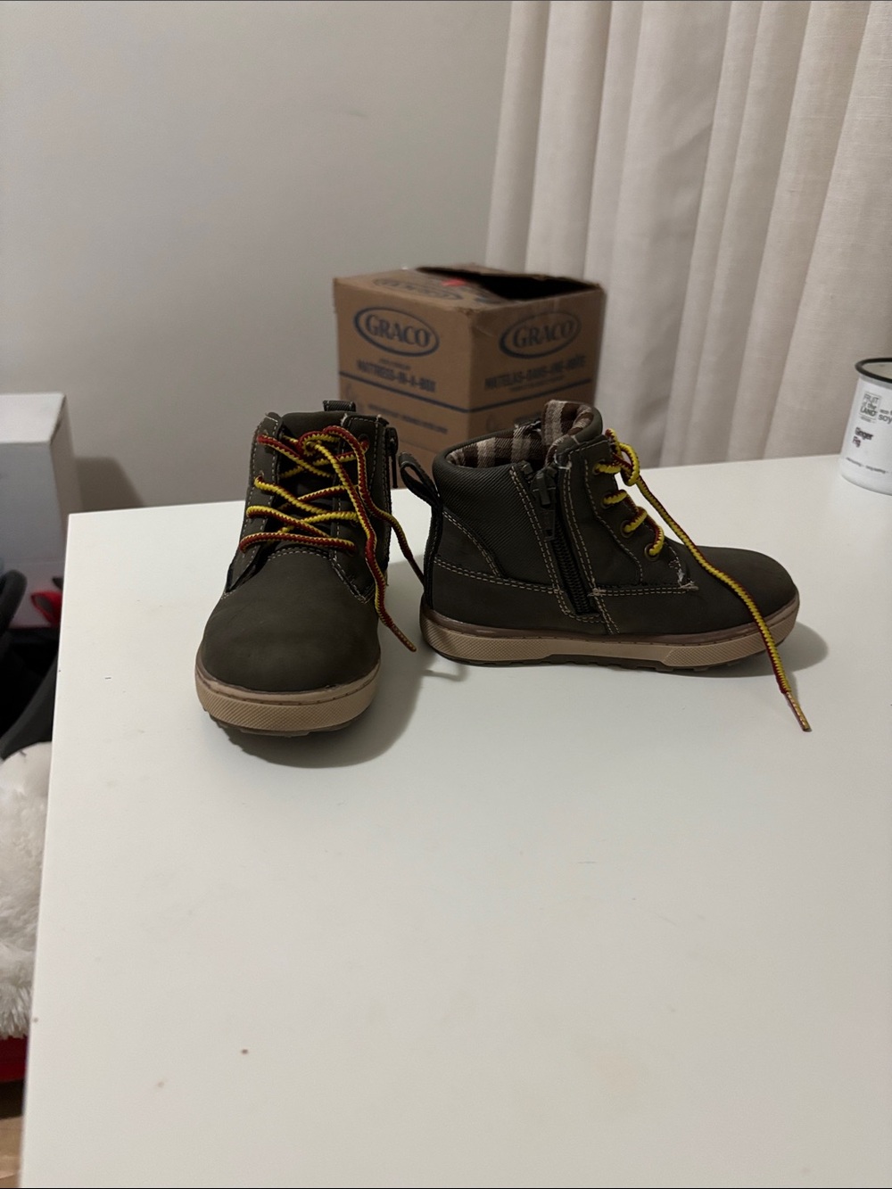 Eddie Bauer Olive Green Kids Lace-Up Ankle Boots with Tan Sole Todler